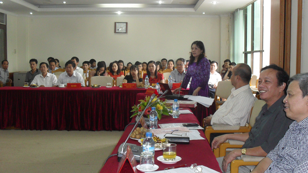NCS. Lương Thị Hạnh bảo vệ Luận án trước Hội đồng